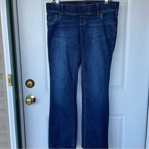 •Old Navy• Maternity Stretch Low Waist Jeans - Size Medium (Maternity)